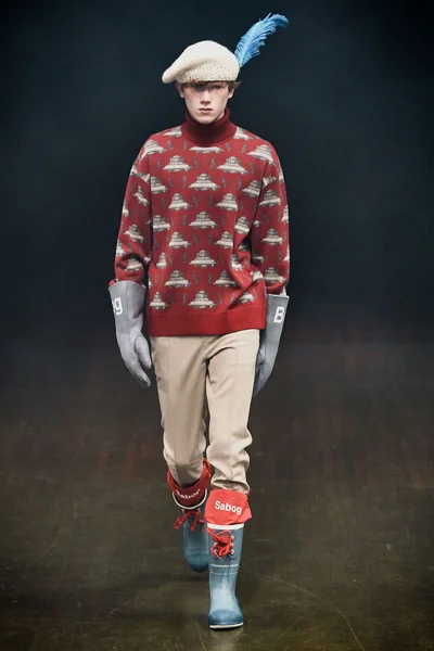 Look 46